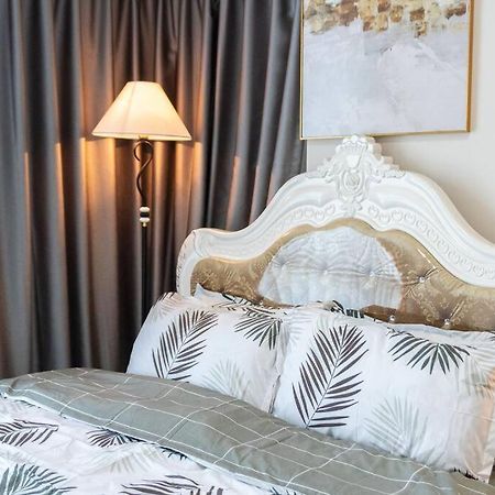 A2J Luxury 2Br Bgc Uptown Suite Near Uptown Mall Manila Luaran gambar