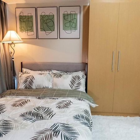 A2J Luxury 2Br Bgc Uptown Suite Near Uptown Mall Manila Luaran gambar