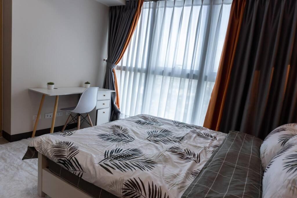 A2J Luxury 2Br Bgc Uptown Suite Near Uptown Mall Manila Luaran gambar