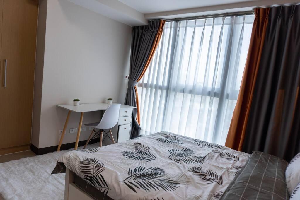 A2J Luxury 2Br Bgc Uptown Suite Near Uptown Mall Manila Luaran gambar
