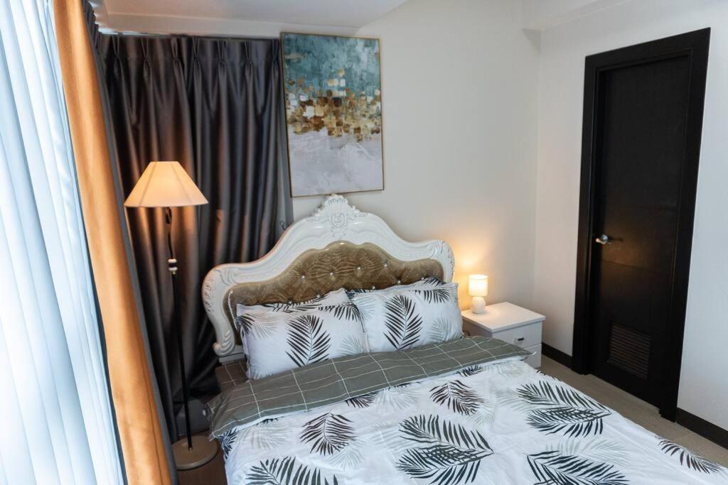 A2J Luxury 2Br Bgc Uptown Suite Near Uptown Mall Manila Luaran gambar