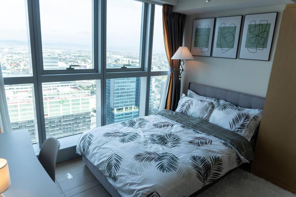 A2J Luxury 2Br Bgc Uptown Suite Near Uptown Mall Manila Luaran gambar