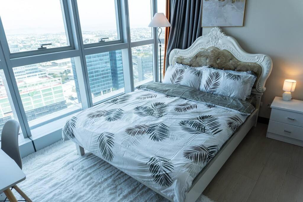 A2J Luxury 2Br Bgc Uptown Suite Near Uptown Mall Manila Luaran gambar