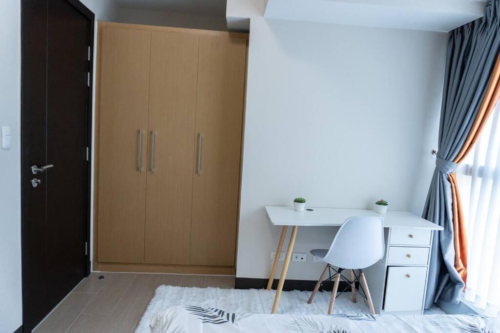 A2J Luxury 2Br Bgc Uptown Suite Near Uptown Mall Manila Luaran gambar