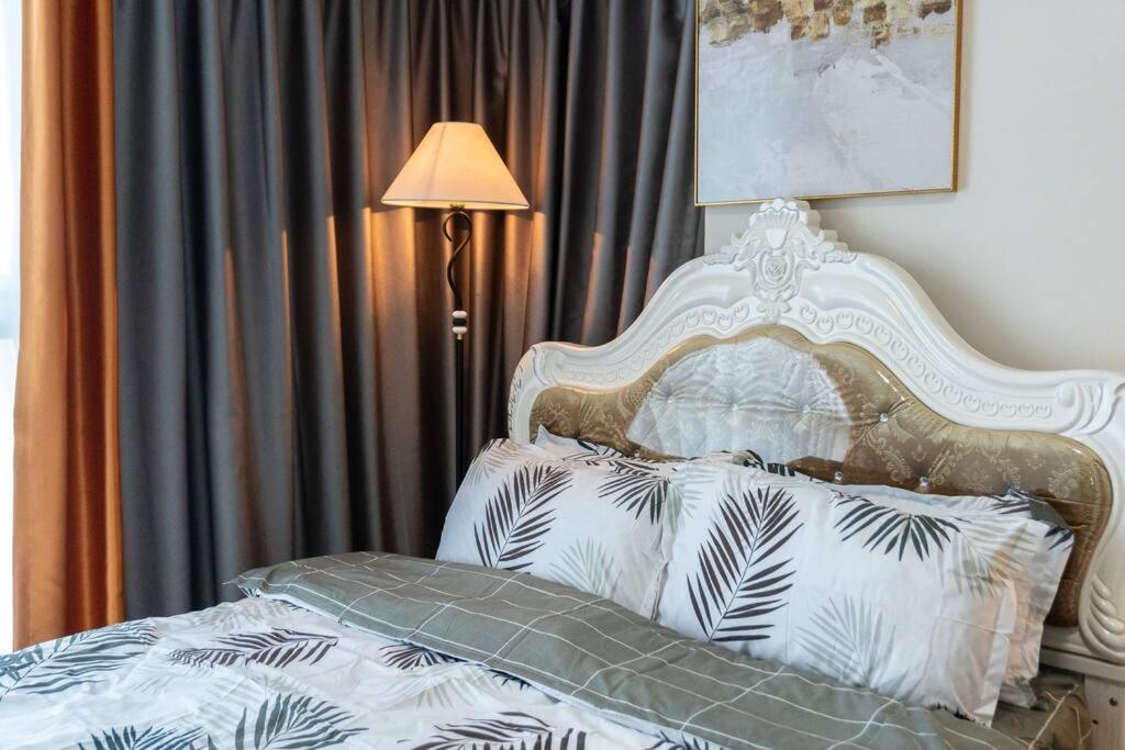 A2J Luxury 2Br Bgc Uptown Suite Near Uptown Mall Manila Luaran gambar