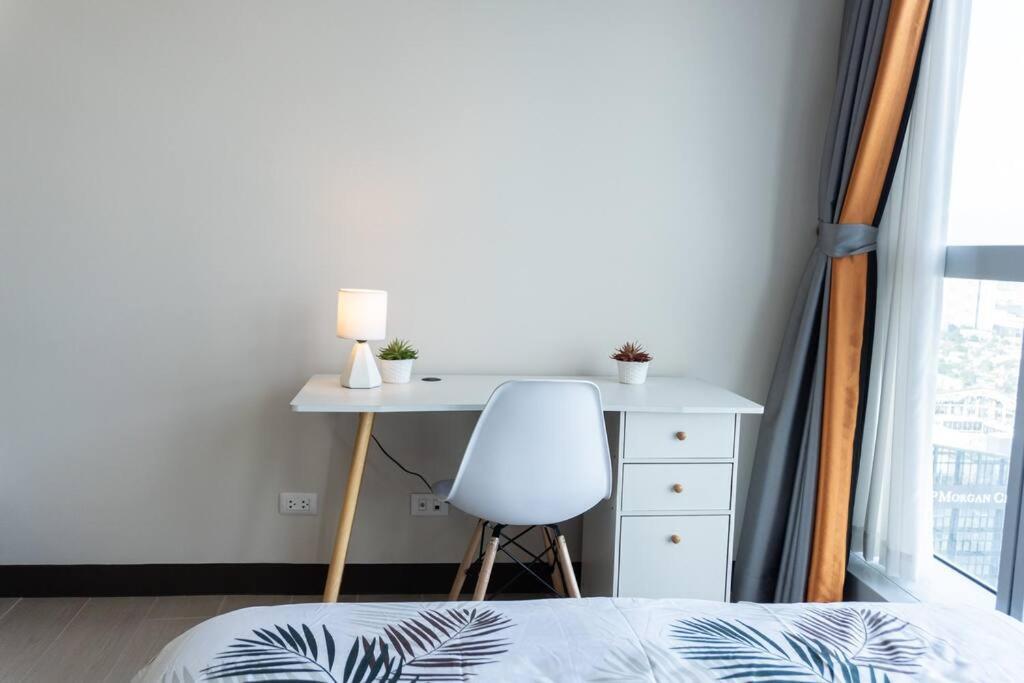 A2J Luxury 2Br Bgc Uptown Suite Near Uptown Mall Manila Luaran gambar