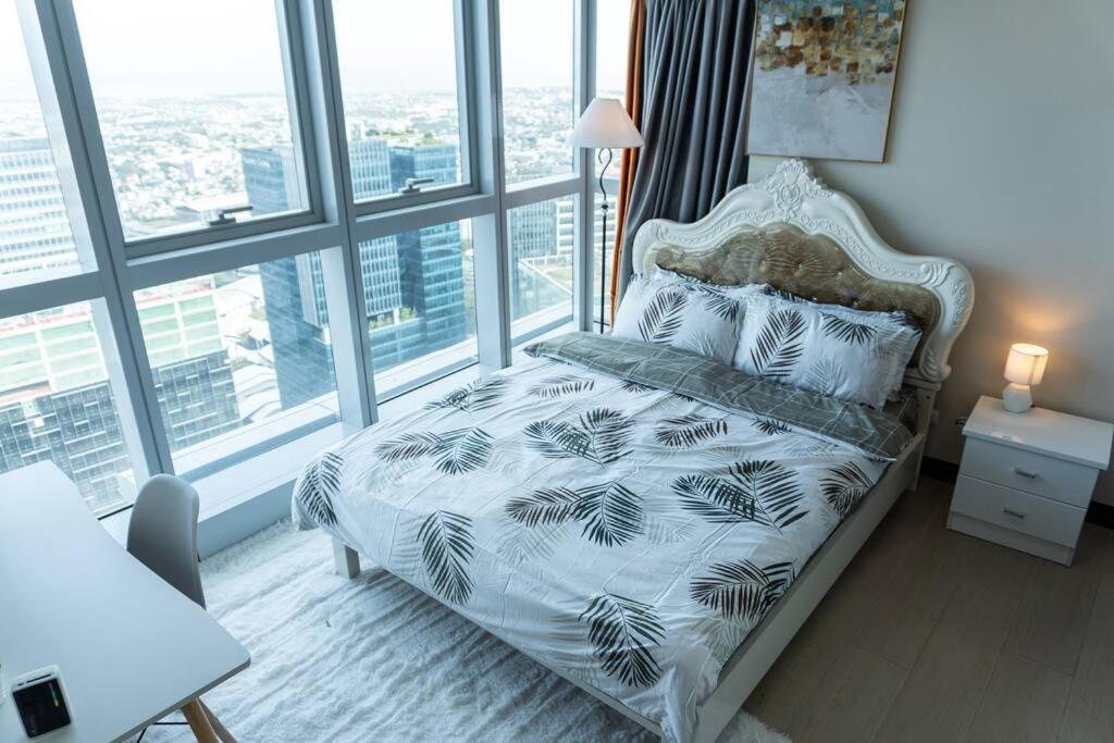 A2J Luxury 2Br Bgc Uptown Suite Near Uptown Mall Manila Luaran gambar