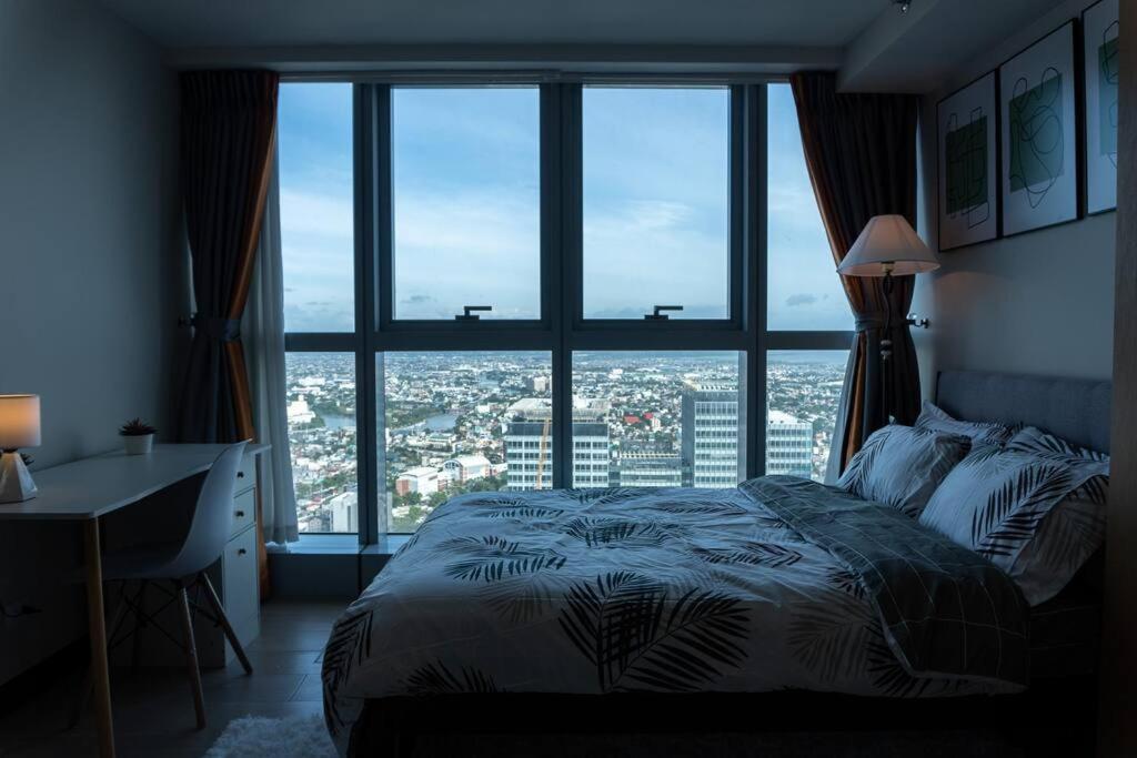 A2J Luxury 2Br Bgc Uptown Suite Near Uptown Mall Manila Luaran gambar