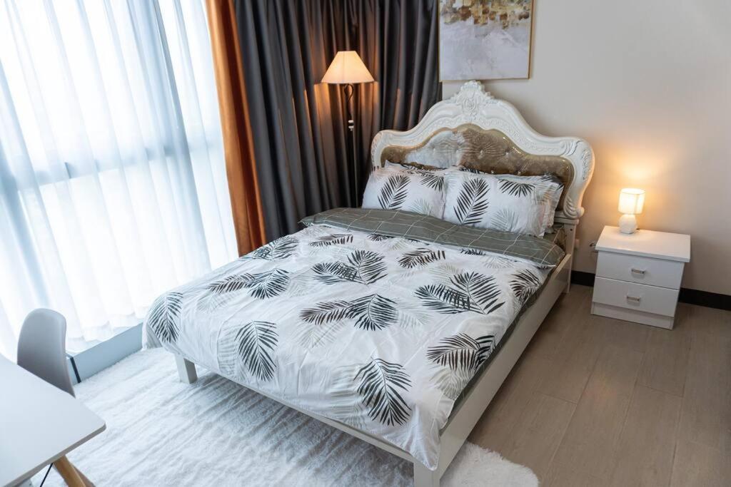 A2J Luxury 2Br Bgc Uptown Suite Near Uptown Mall Manila Luaran gambar