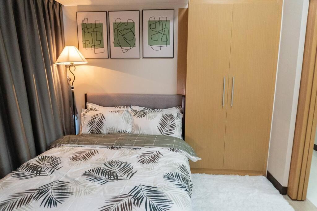A2J Luxury 2Br Bgc Uptown Suite Near Uptown Mall Manila Luaran gambar