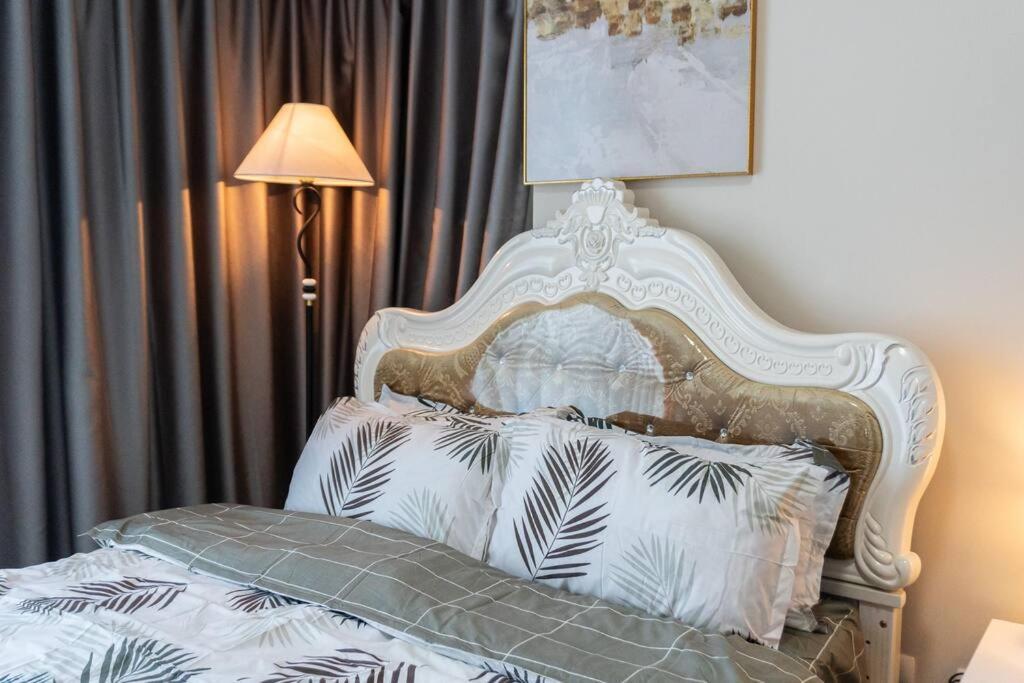A2J Luxury 2Br Bgc Uptown Suite Near Uptown Mall Manila Luaran gambar