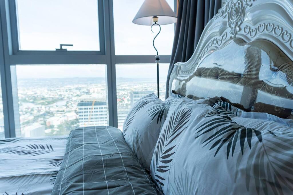 A2J Luxury 2Br Bgc Uptown Suite Near Uptown Mall Manila Luaran gambar
