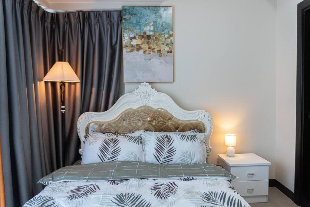 A2J Luxury 2Br Bgc Uptown Suite Near Uptown Mall Manila Luaran gambar