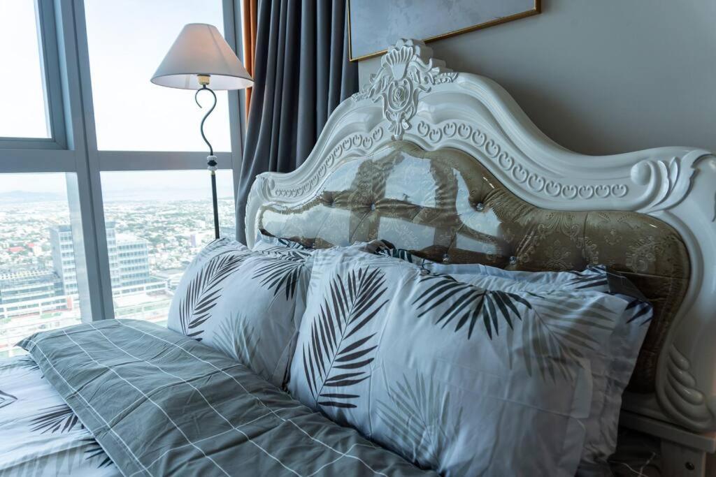 A2J Luxury 2Br Bgc Uptown Suite Near Uptown Mall Manila Luaran gambar