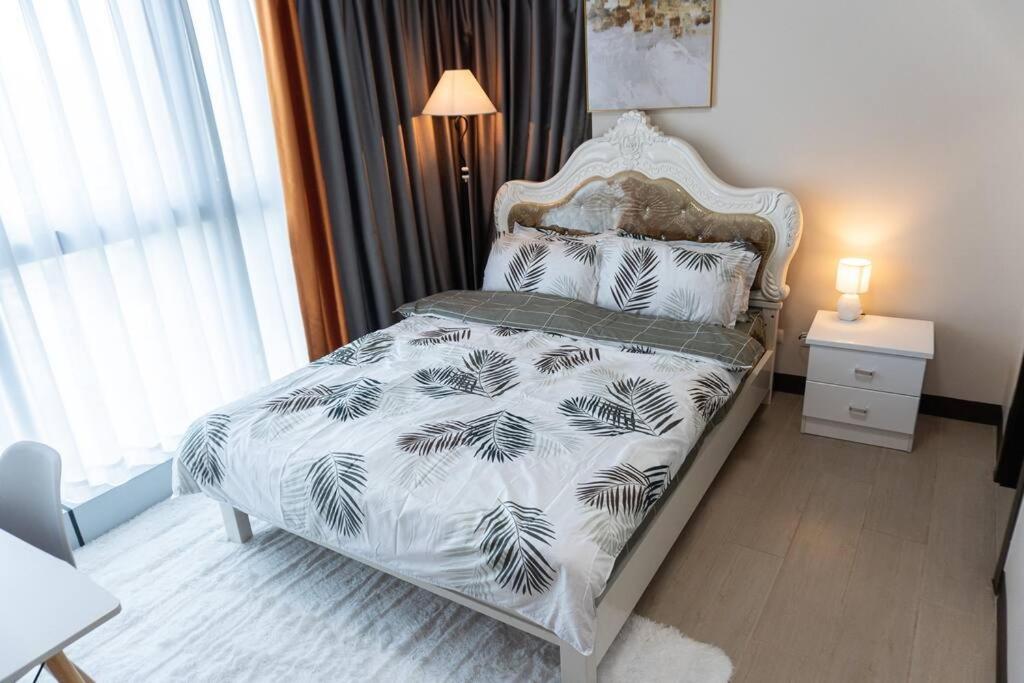 A2J Luxury 2Br Bgc Uptown Suite Near Uptown Mall Manila Luaran gambar